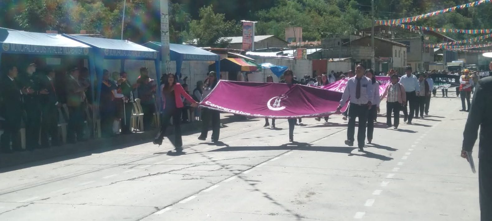 participacion en el desfile del aniversario de Vilcabamba. fecha 02 de Junio del 20264.53.39 pm